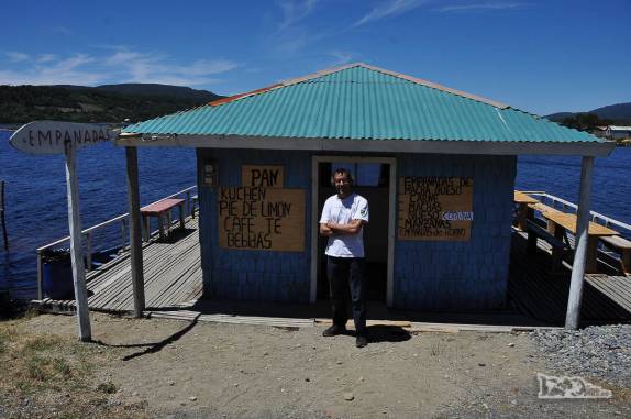 Chegando ao Parque Nacional de Chiloé, parada estratégica para nos alimentar de deliciosas empanadas (costa oeste de Chiloé, no sul do Chile)